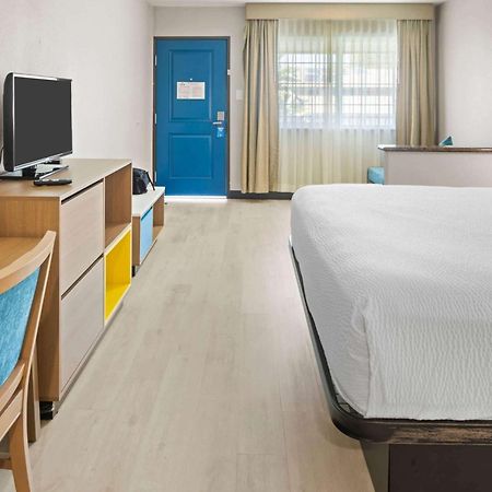 Days Inn By Wyndham San Diego-East/אל קאחון מראה חיצוני תמונה